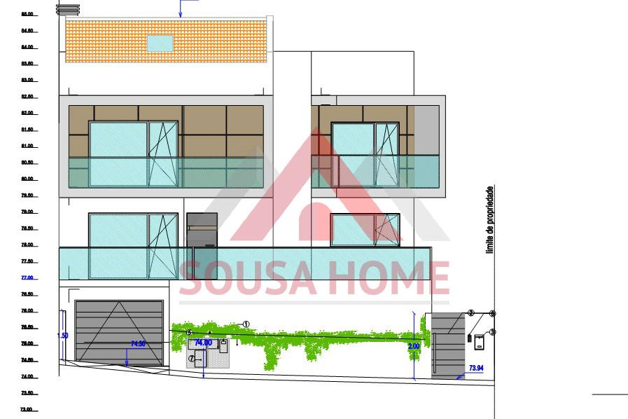 Moradia T4+1 - Oportunidade