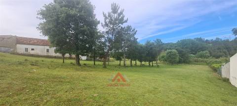 Quintinha c/ Frente para o Rio Lena