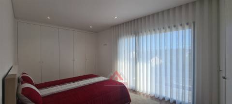 Apartamento T3 - Terraço c/ churrasqueira / Garagem