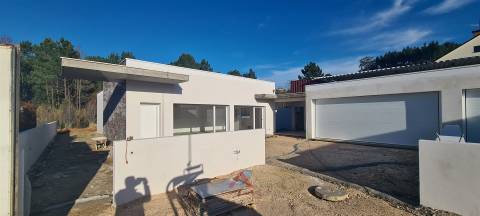 Moradia Rés-do-Chão T4