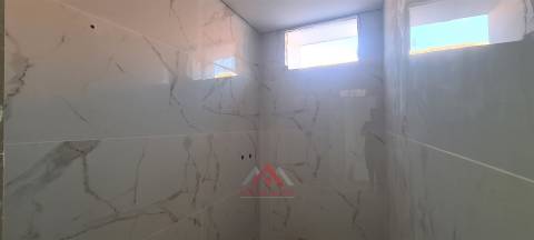 Moradia T3 - Rés-do-chão - Grande Jardim