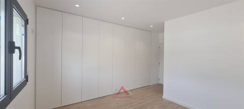 Moradia T3 - Rés-do-chão - Grande Jardim