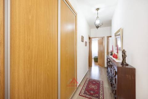 Moradia T3 + Águas Furtadas + Barracão + Terreno 1.370M2