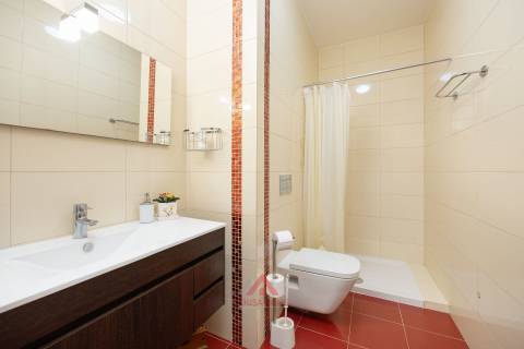 Moradia T3 + Águas Furtadas + Barracão + Terreno 1.370M2