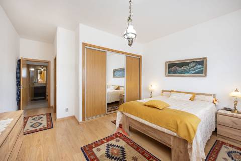 Moradia T3 + Águas Furtadas + Barracão + Terreno 1.370M2