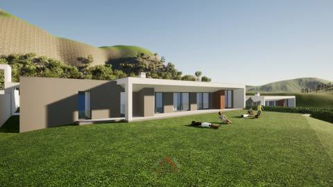 Moradia T4 com 3 Suites + Jardim