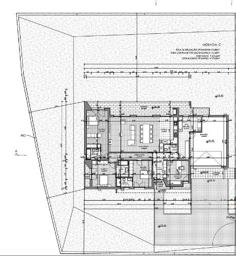 Moradia T4 com 3 Suites + Jardim