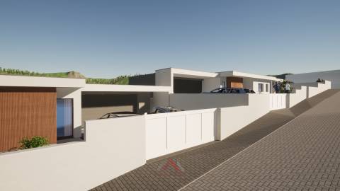 Moradia T4 com 3 Suites + Jardim