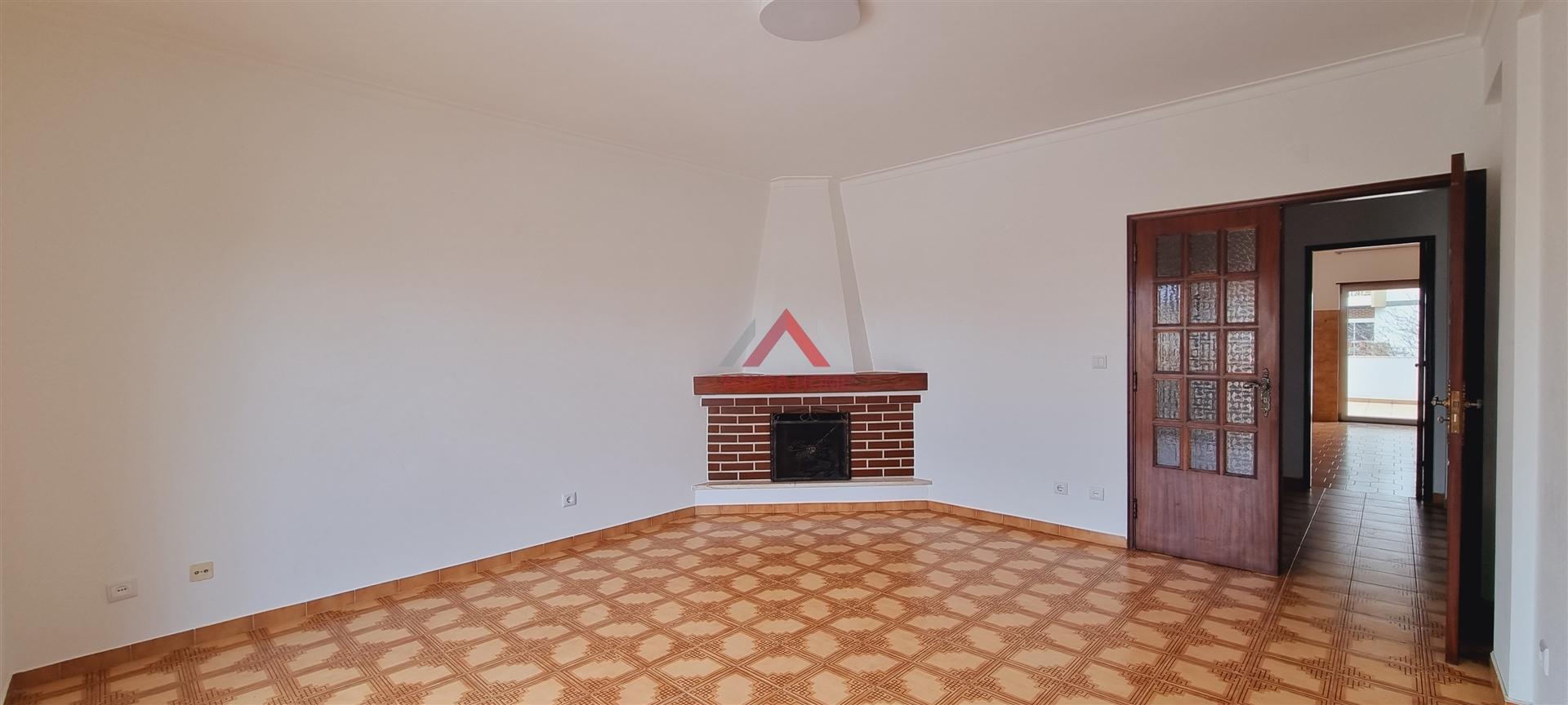 T3 - Arrendamento Cruz Areia, Leiria