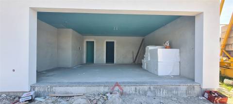 Moradia T3 Rés-do-Chão