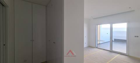 T3 c/ Terraço + Jardim Privado