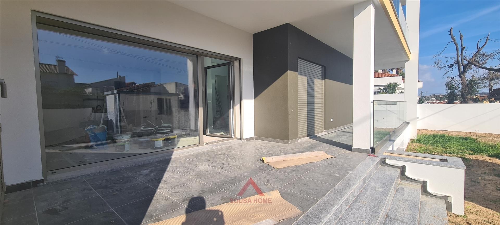 T3 c/ Terraço + Jardim Privado