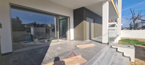 T3 c/ Terraço + Jardim Privado