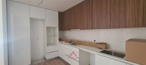 T3 c/ Terraço + Jardim Privado