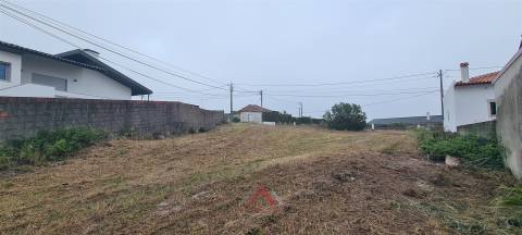 Moradia T3 Rés-do-Chão / Remodelação / Investimento / Vistas Castelo