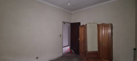 Moradia T3 Rés-do-Chão / Remodelação / Investimento / Vistas Castelo