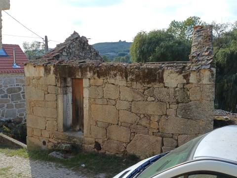 Moradia para Restaurar T0 Venda em Vila Franca da Serra,Gouveia