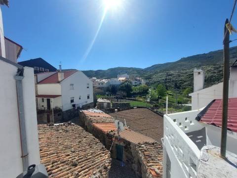 Moradia Geminada T3 Venda em Sabugueiro,Seia