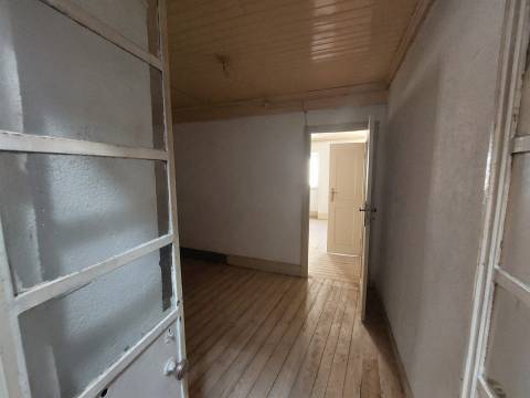 Moradia Geminada T3 Venda em Sabugueiro,Seia