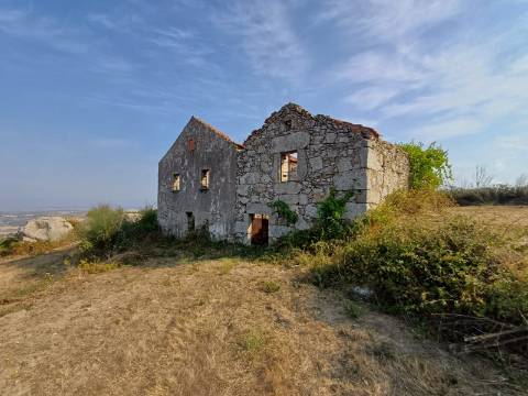 Quinta  Venda em Linhares,Celorico da Beira