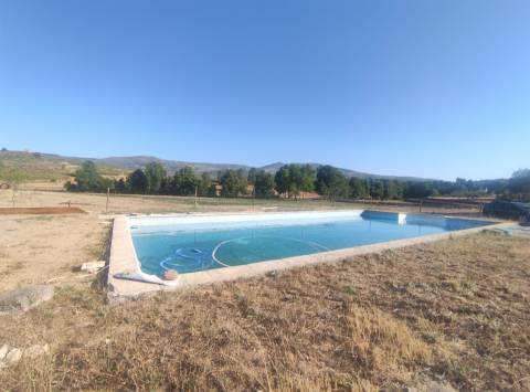 Moradia Isolada T4 Venda em Vila Cortês da Serra,Gouveia