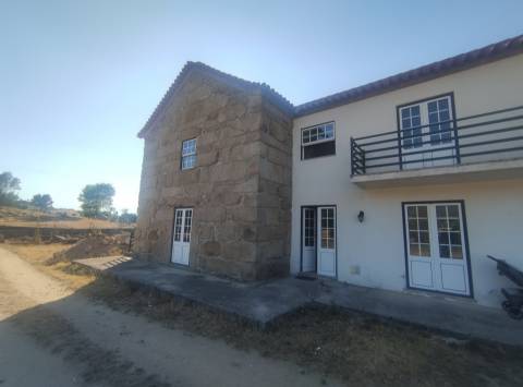 Moradia Isolada T4 Venda em Vila Cortês da Serra,Gouveia