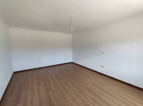 Moradia Isolada T4 Venda em Vila Cortês da Serra,Gouveia