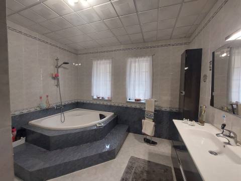 Moradia Isolada T5 Venda em Seia, São Romão e Lapa dos Dinheiros,Seia