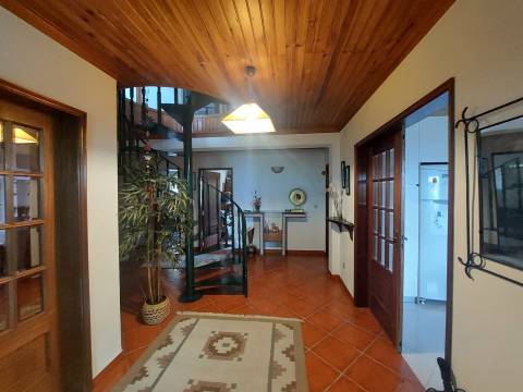 Moradia Isolada T5 Venda em Seia, São Romão e Lapa dos Dinheiros,Seia