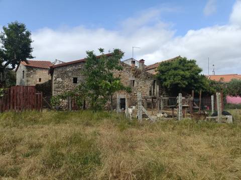 Moradia T9 Venda em Santa Marinha e São Martinho,Seia