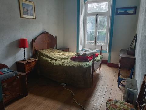 Moradia T9 Venda em Santa Marinha e São Martinho,Seia