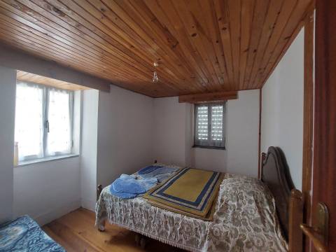 Moradia Geminada T2 Venda em Vide e Cabeça,Seia