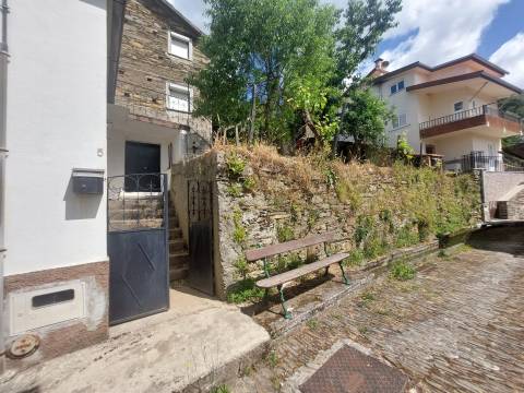 Moradia Geminada T2 Venda em Vide e Cabeça,Seia