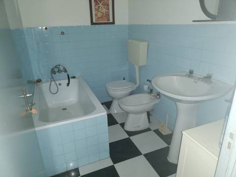 Moradia Geminada T4 Venda em Gouveia,Gouveia