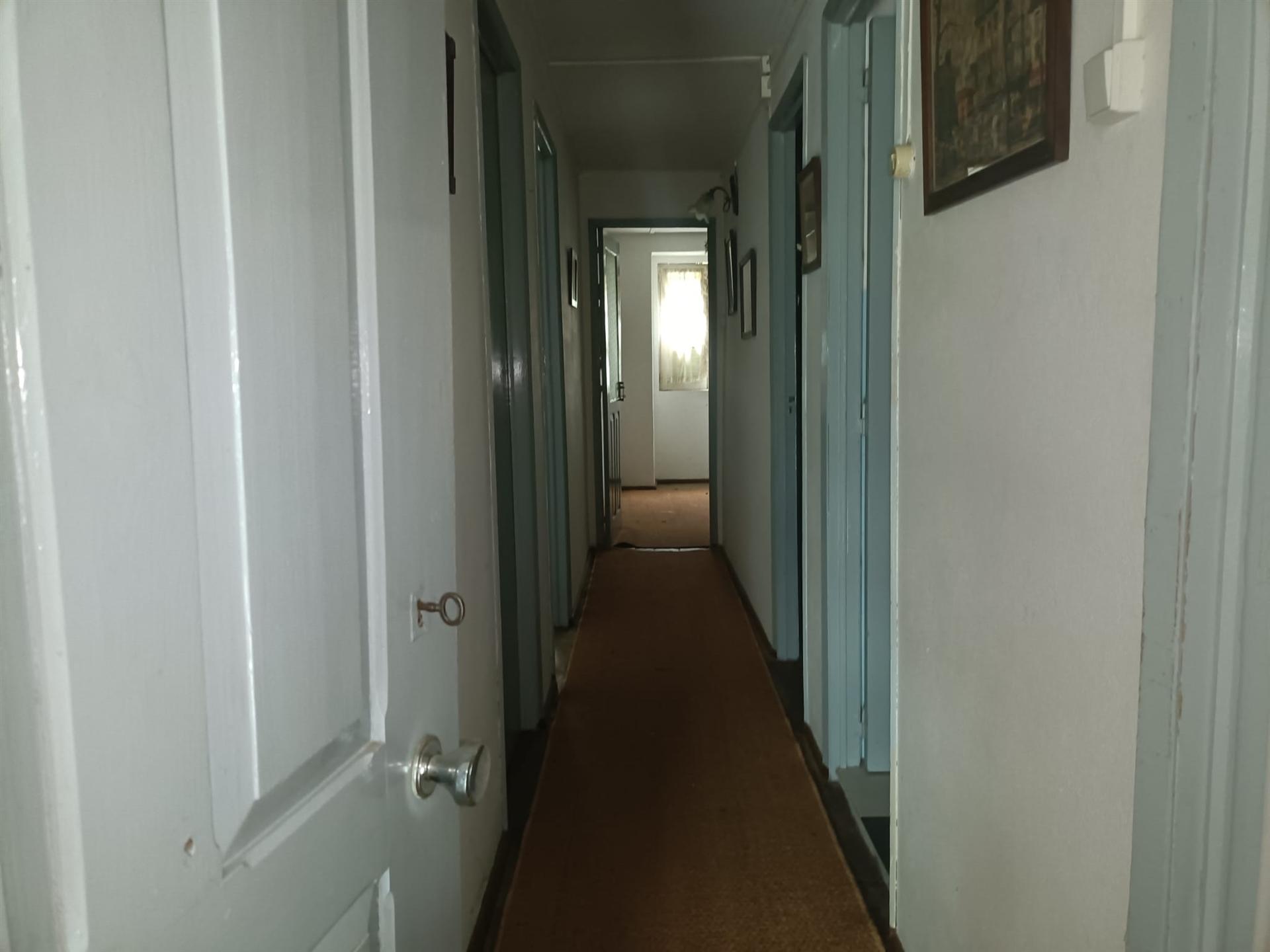 Moradia Geminada T4 Venda em Gouveia,Gouveia