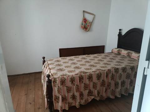 Moradia Geminada T4 Venda em Gouveia,Gouveia