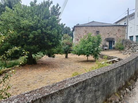 Moradia Geminada T4 Venda em Gouveia,Gouveia