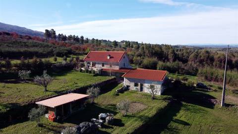 Quinta T4 Venda em Figueiró da Serra e Freixo da Serra,Gouveia