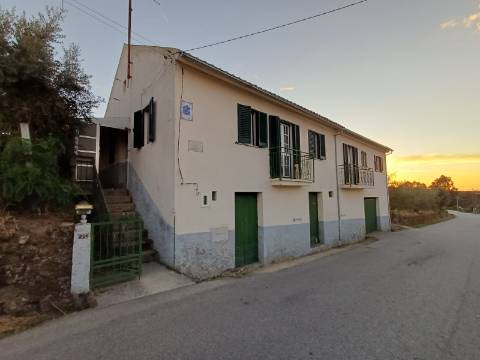 Moradia Isolada T3 Venda em Figueiró da Serra e Freixo da Serra,Gouveia