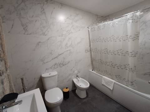 Moradia T4 Venda em Celorico (São Pedro e Santa Maria) e Vila Boa do Mondego,Celorico da Beira