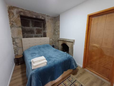 Moradia T4 Venda em Celorico (São Pedro e Santa Maria) e Vila Boa do Mondego,Celorico da Beira