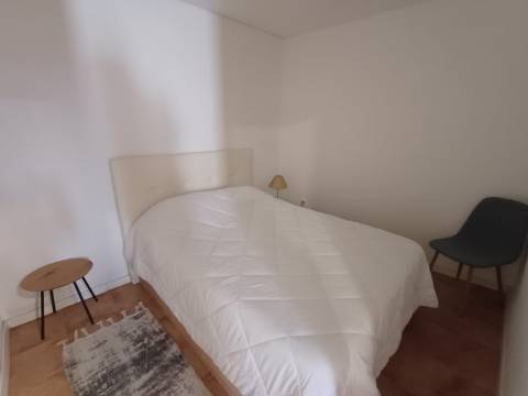 Moradia T4 Venda em Celorico (São Pedro e Santa Maria) e Vila Boa do Mondego,Celorico da Beira