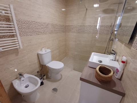 Moradia T4 Venda em Celorico (São Pedro e Santa Maria) e Vila Boa do Mondego,Celorico da Beira