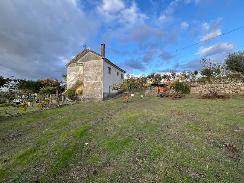 Quinta T3 Venda em Santa Marinha e São Martinho,Seia