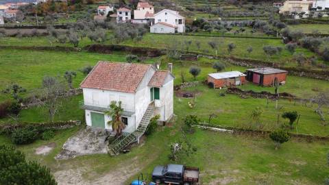 Quinta T3 Venda em Santa Marinha e São Martinho,Seia