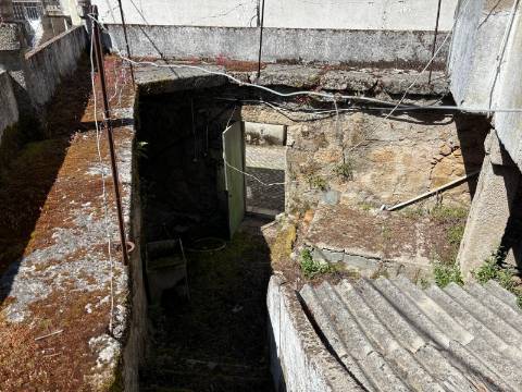 Moradia para Restaurar T2 Venda em Vila Nova de Tazem,Gouveia