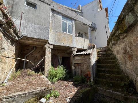 Moradia para Restaurar T2 Venda em Vila Nova de Tazem,Gouveia