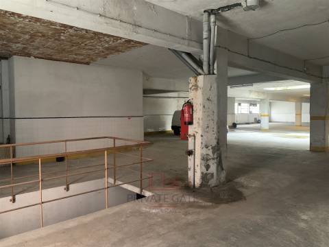 Loja  Venda em Cedofeita, Santo Ildefonso, Sé, Miragaia, São Nicolau e Vitória,Porto