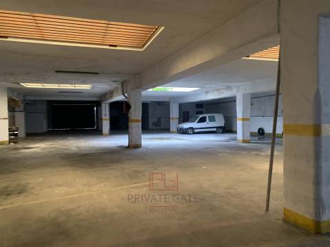 Loja  Venda em Cedofeita, Santo Ildefonso, Sé, Miragaia, São Nicolau e Vitória,Porto