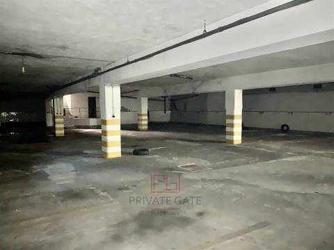 Loja  Venda em Cedofeita, Santo Ildefonso, Sé, Miragaia, São Nicolau e Vitória,Porto